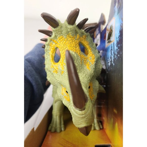 NEW Jurassic World Dominion Roar Strikers Sinoceratops Dinosaur Figure Roars - Picture 7 of 9